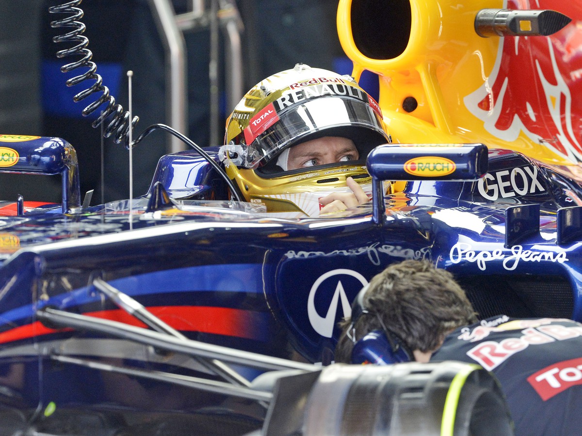 Red Bullu hrozí za úpravy monopostu trest