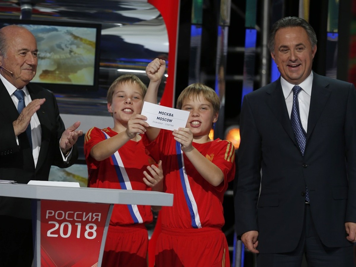 Sepp Blatter počas oznámenia dejísk MS 2018