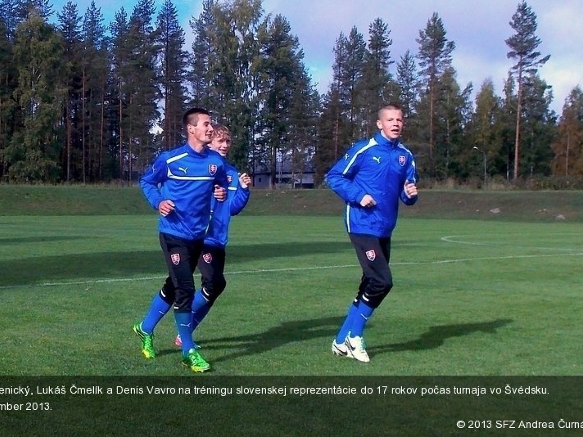 Tomáš Vestenický, Lukáš Čmelík a Denis Vavro počas tréningu sedemnástky vo Švédsku