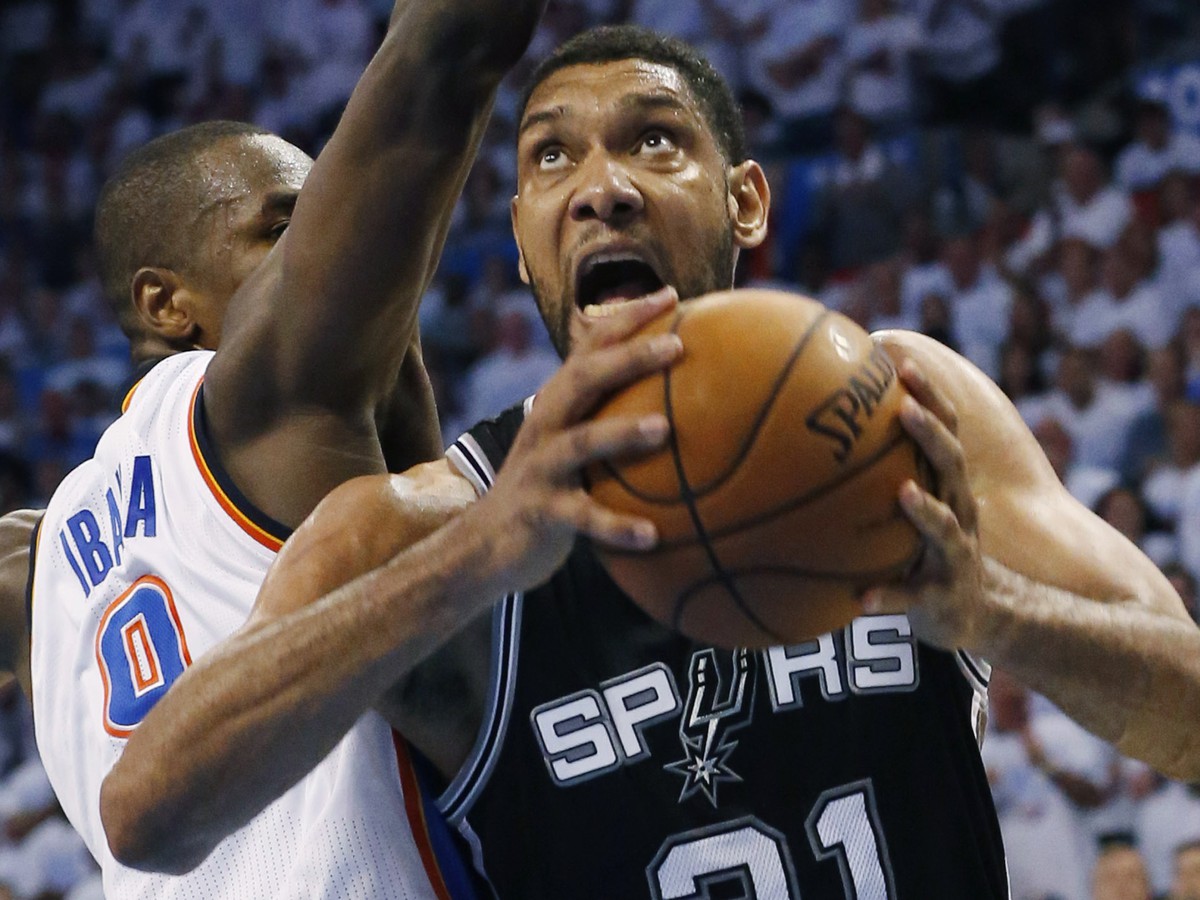 Serge Ibaka a Tim Duncan