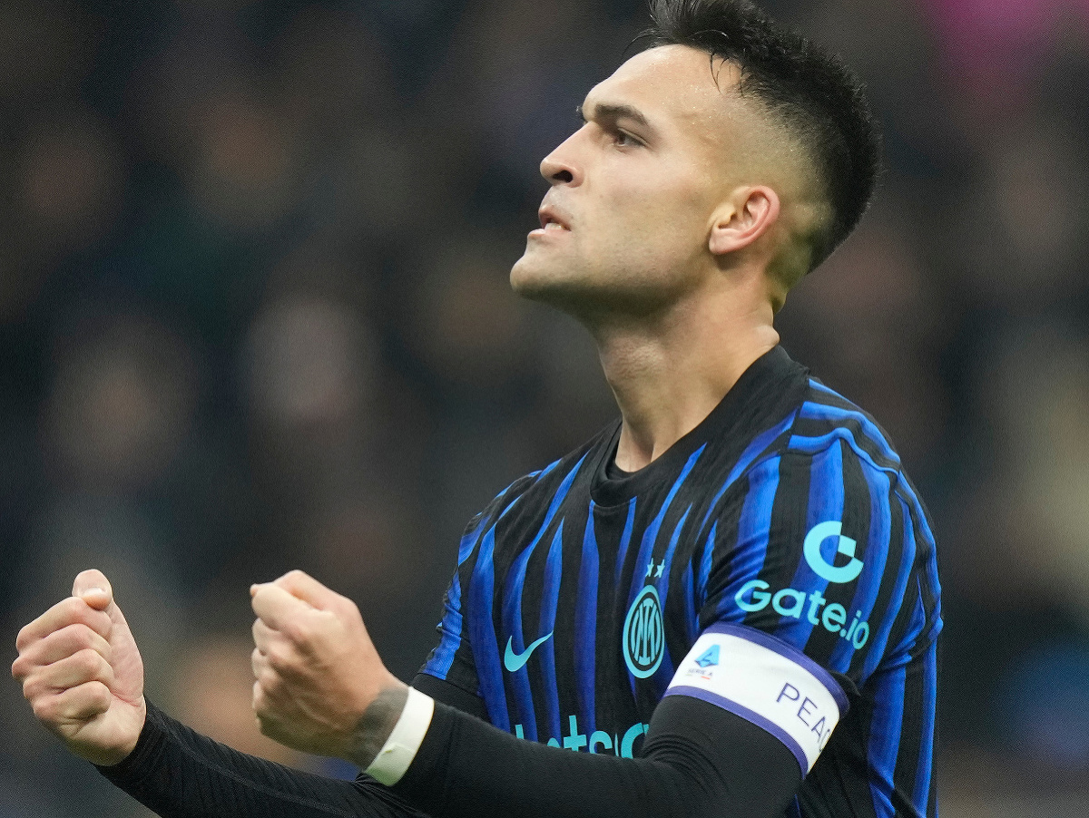 Lautaro Martínez sa teší z gólu