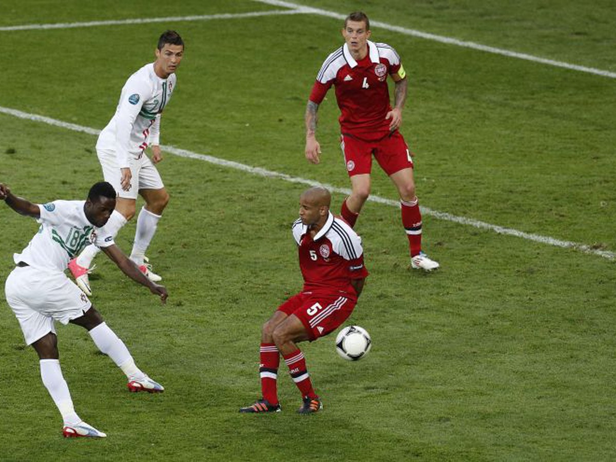 Silvestre Varela strieľa rozhodujúci gól Portugalska