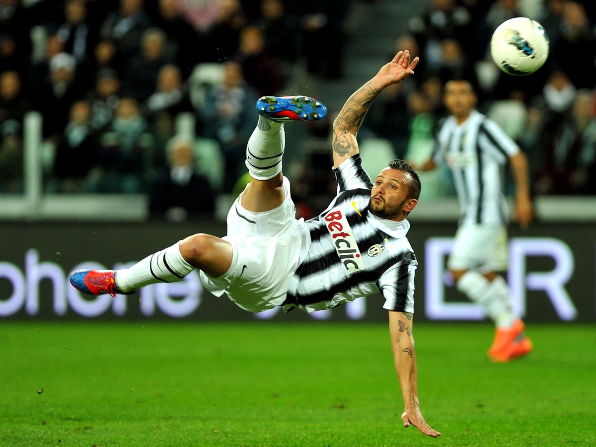 Simone Pepe strieľa gól Juventusu