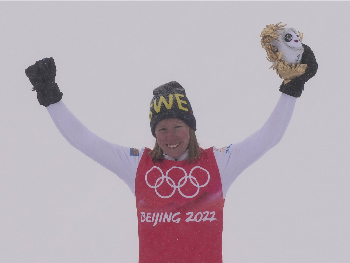 Švédska akrobatická lyžiarka Sandra Näslundová získala zlatú medailu v skikrose