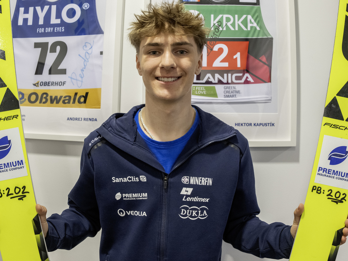 Slovenský skokan na lyžiach Hektor Kapustík