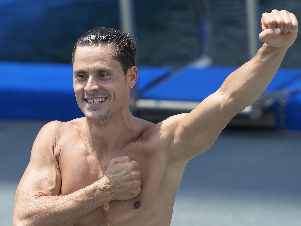 Rumunský reprezentant Constantin Popovici získal zlato v skokoch z 27 metrového útesu