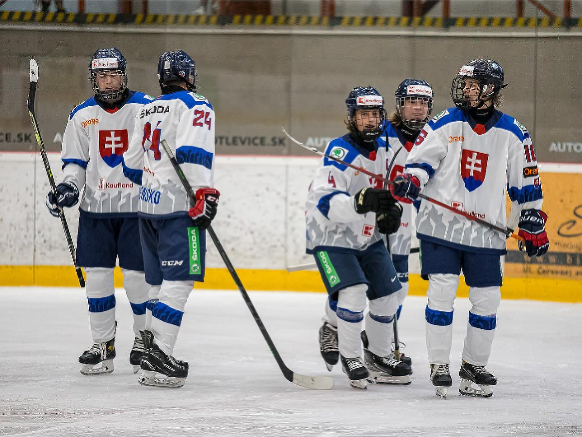 Slovenskí hokejisti do 16 rokov