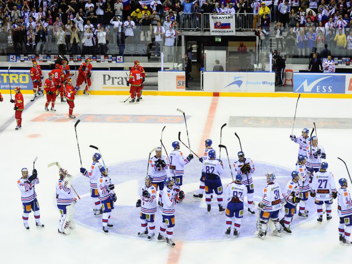 Slovenskí hokejisti ďakujú fanúšikom za podporu