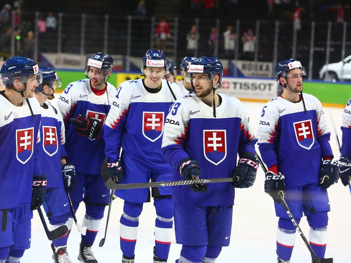 Slovenskí hokejisti po výhre nad Francúzskom