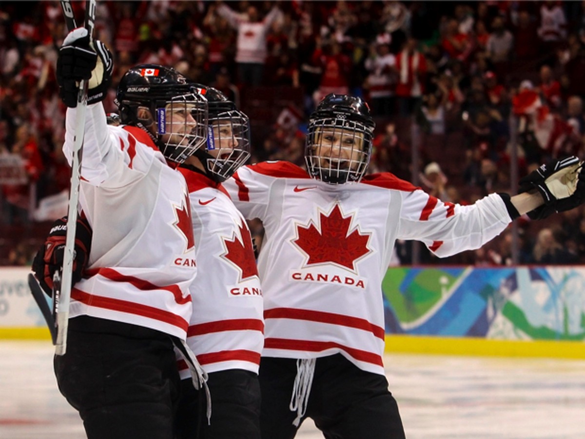 Haley Irwin, Catherine Ward a Meaghan Mikkelson
