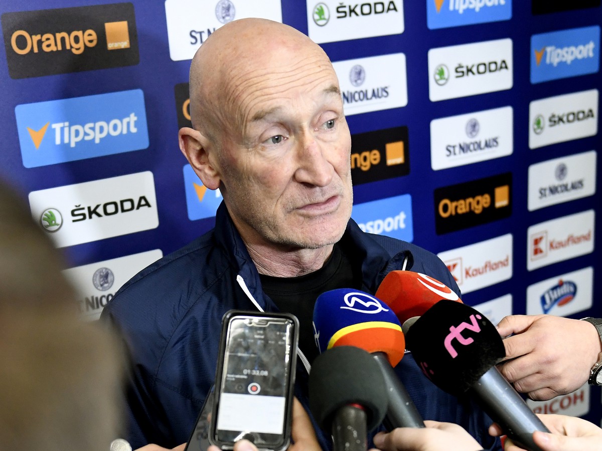 Tréner Craig Ramsay počas reprezentačného zrazu v Poprade