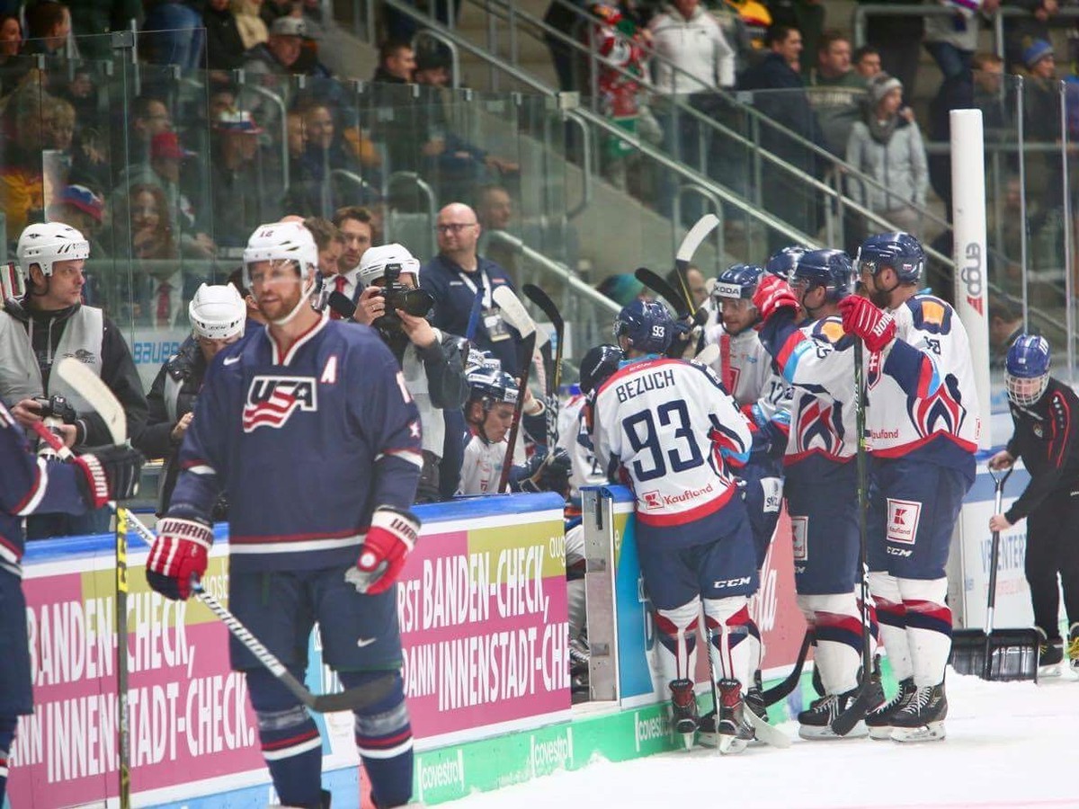 Momentka zo zápasu USA - Slovensko