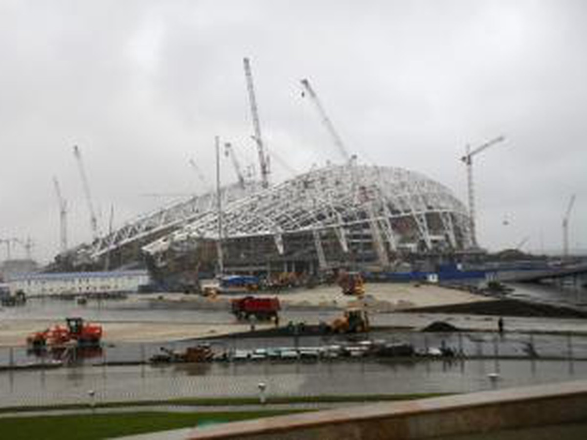 Olympijský štadión počas stavebných prác na blížiace sa zimné olympijské hry