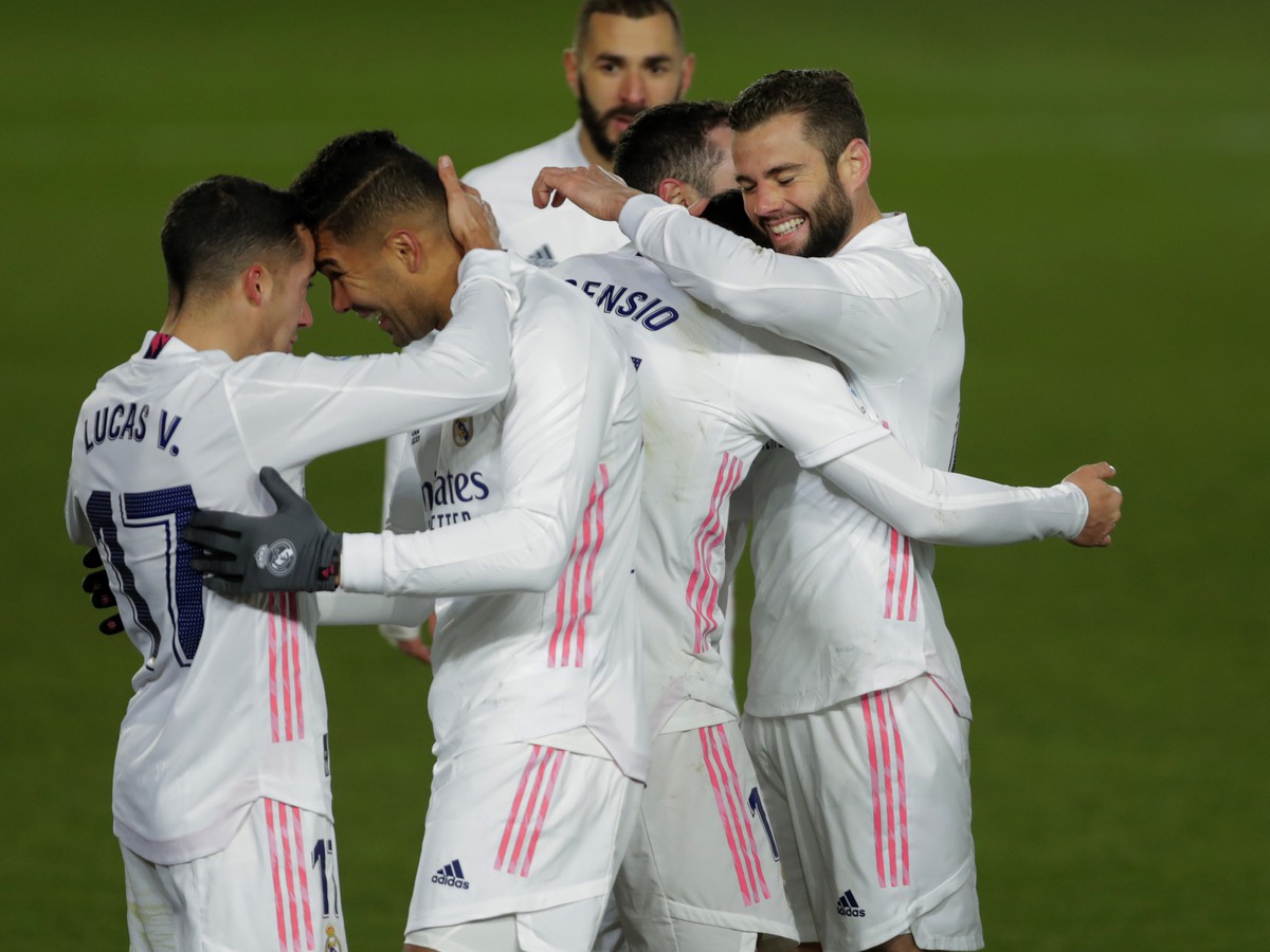 Marco Asensio, Nacho, Casemiro a Lucas Vázquez oslavujú gól Realu