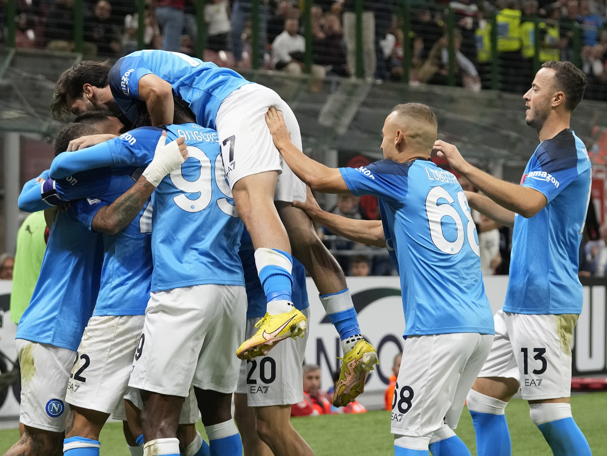 Futbalisti Neapola sa radujú z gólu 