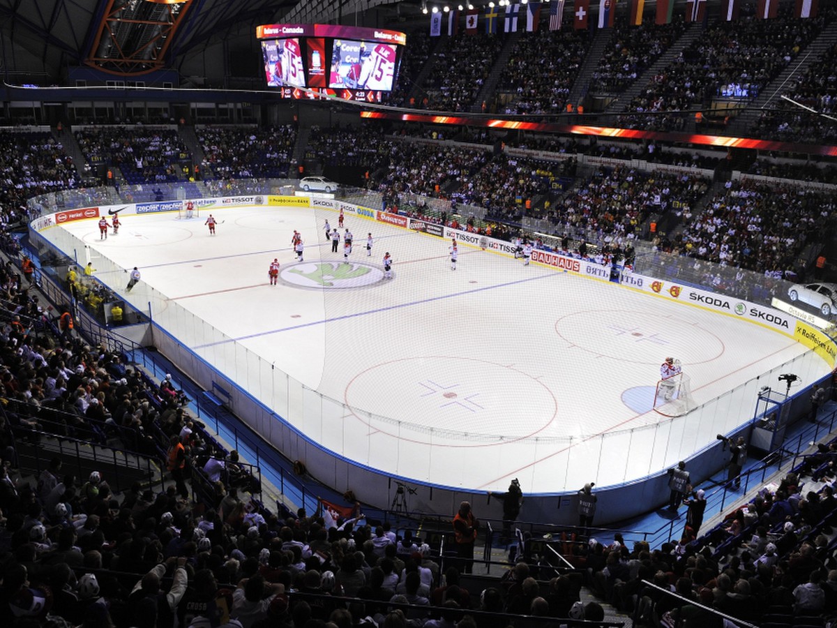 Zaplnená Steel Aréna počas zápasu Bielorusko - Kanada 
