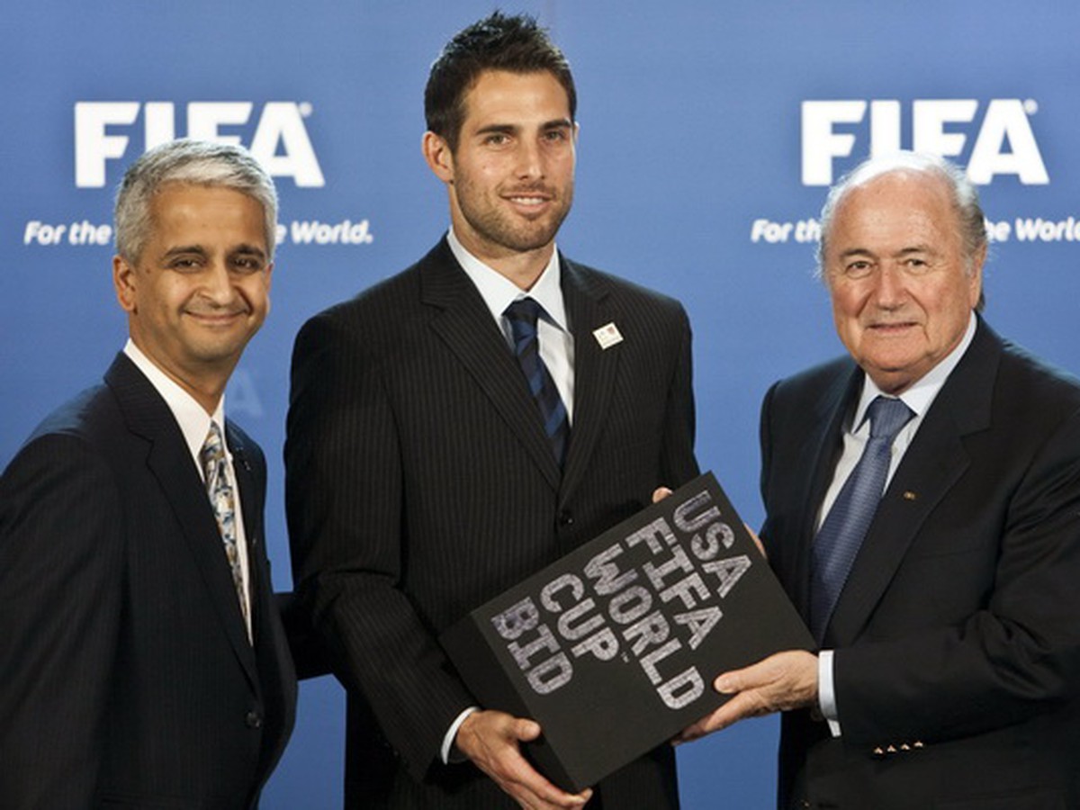 Sunil Gulati, Carlos Bocanegra a Joseph S. Blatter