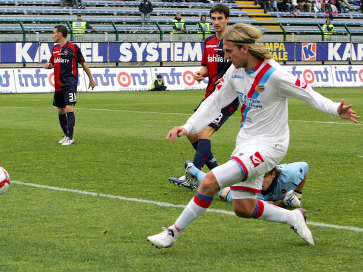 Maxi Lopéz dáva gól