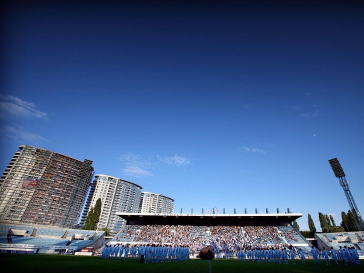 Štadión ŠK Slovan Tehelné pole