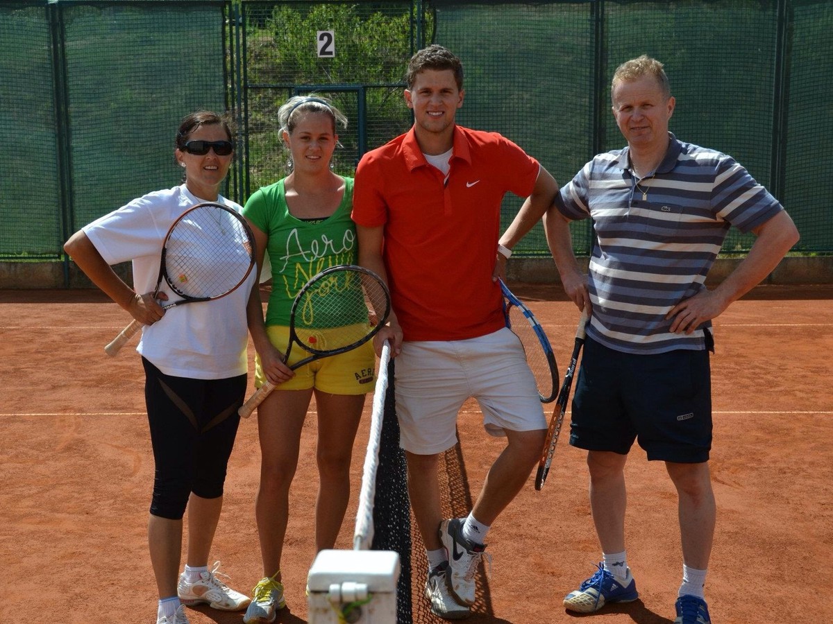 Mladá slovenská tenistka Janka Čepelová s rodinou doma v Košiciach
