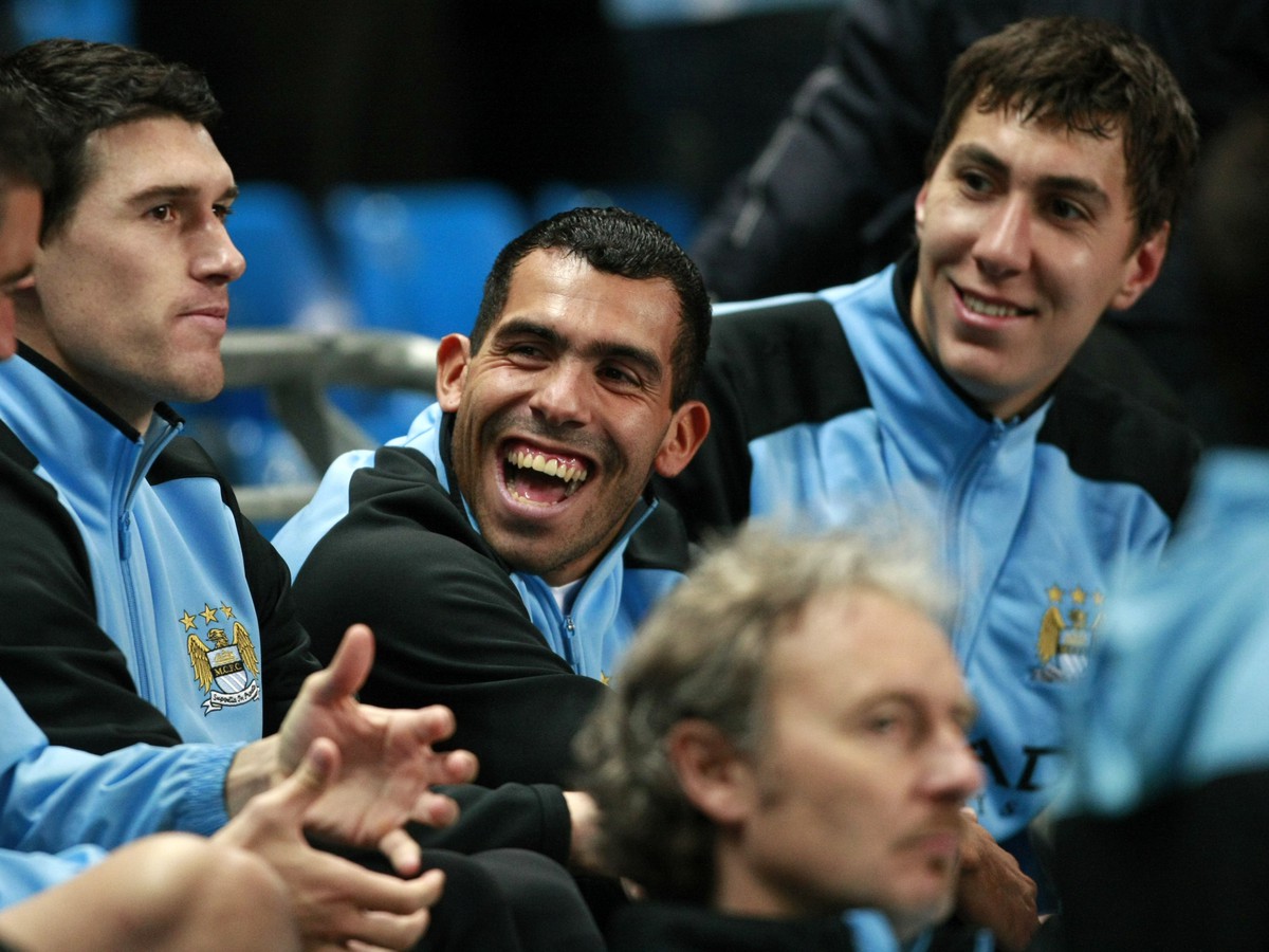 Tévez na lavičke Manchestru