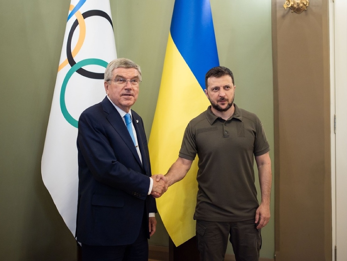 Predseda MOV Thomas Bach s ukrajinským prezidentom Volodymyrom Zelenským