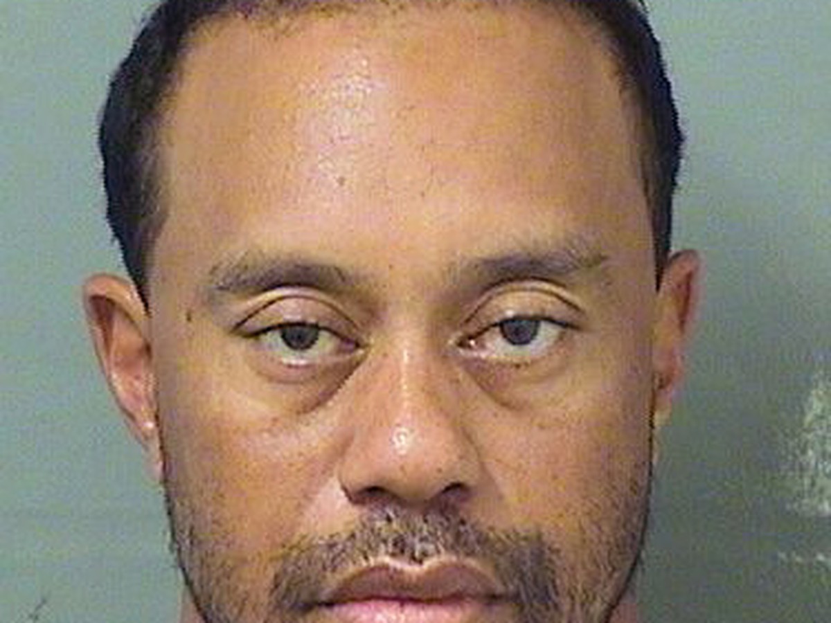 Tiger Woods obvinený z jazdy pod vplyvom návykovej látky