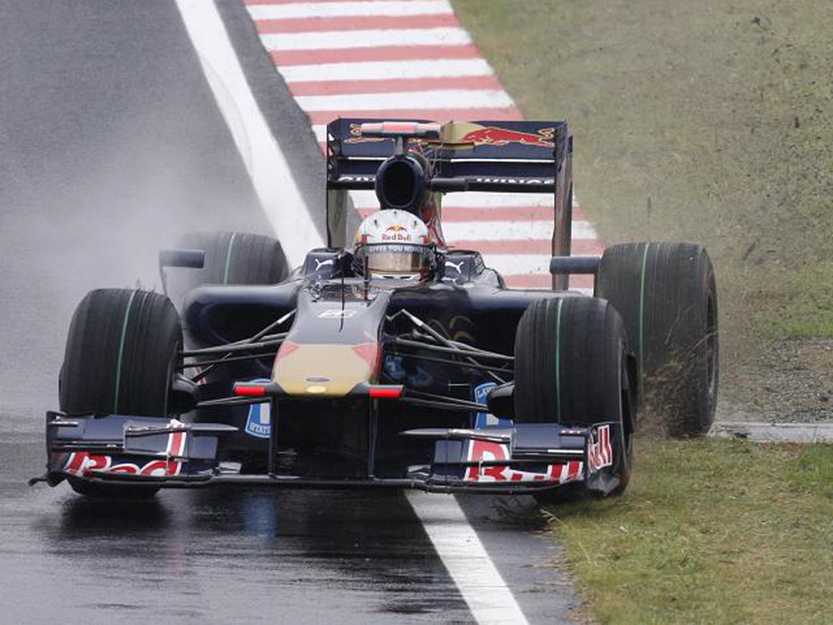 Jaime Alguersuari jazdec Toro Rosso Formula One