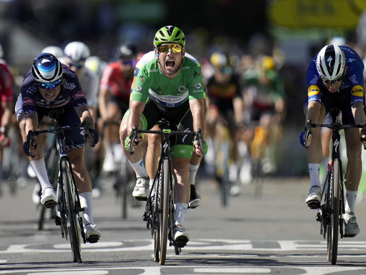 Mark Cavendish vyhral 34. etapu a vyrovnal Merckxa