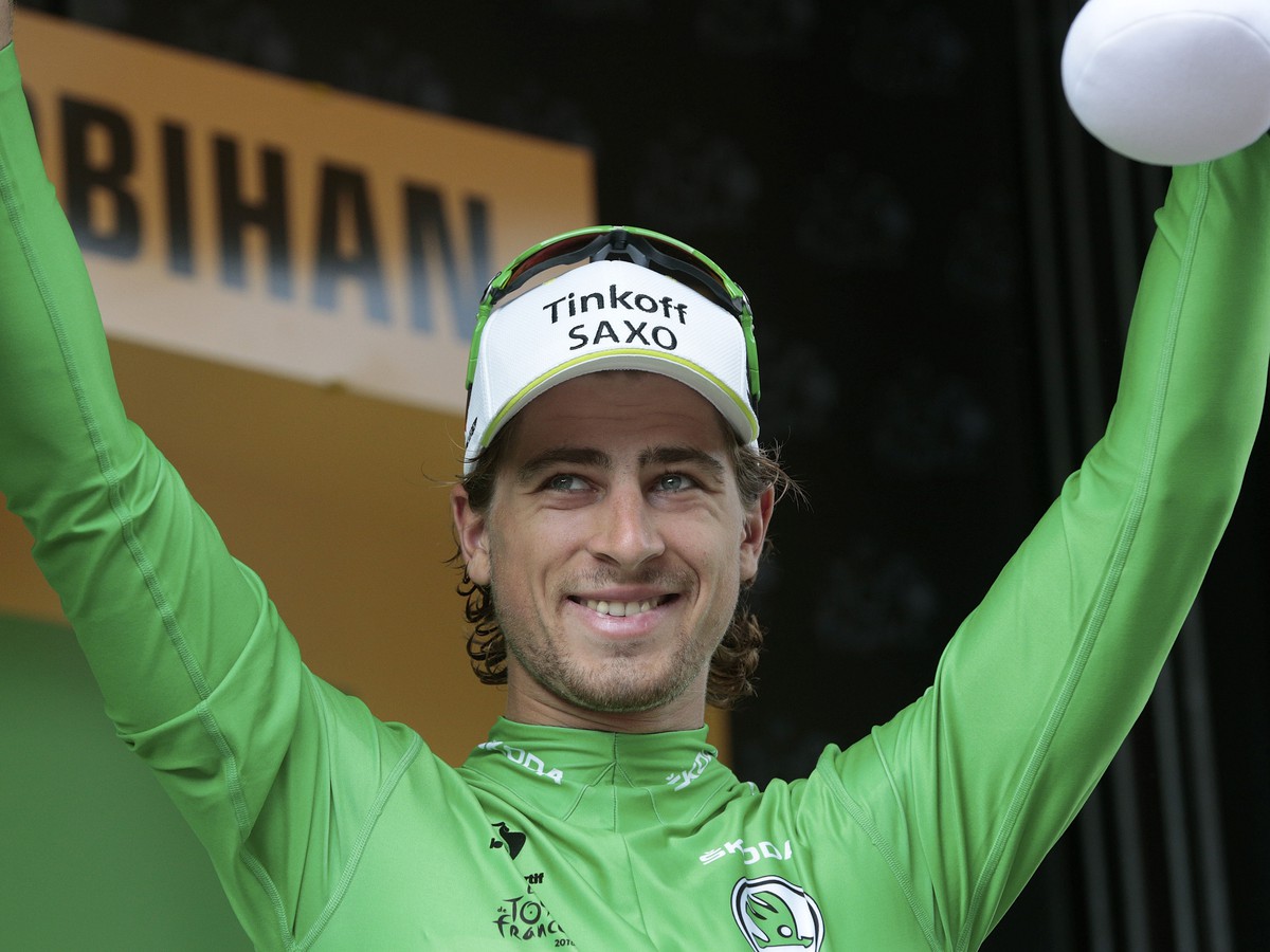 Peter Sagan v zelenom drese po skončení deviatej etapy
