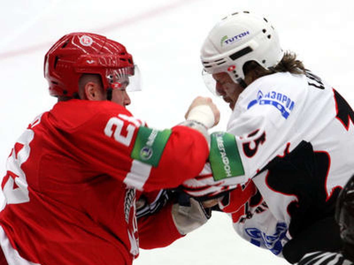 Brendon Sagden a Alexander Svitov 