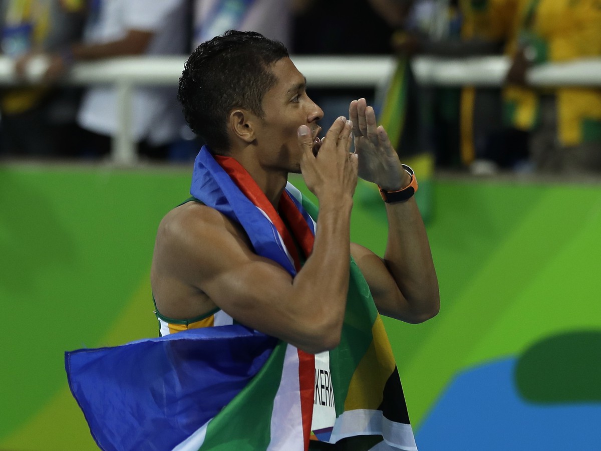 Wayde van Niekerk zabehol nový svetový rekord na 400 metrov