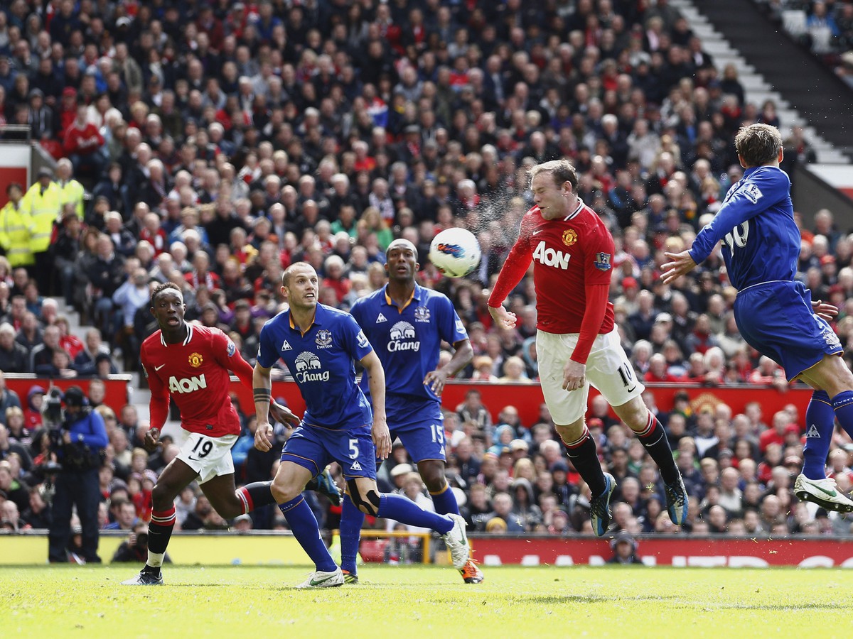 Wayne Rooney dáva gól