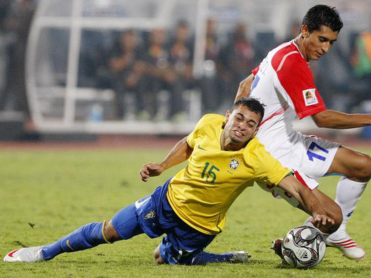 Wellington Junior v súboji s  Josen Martinezom