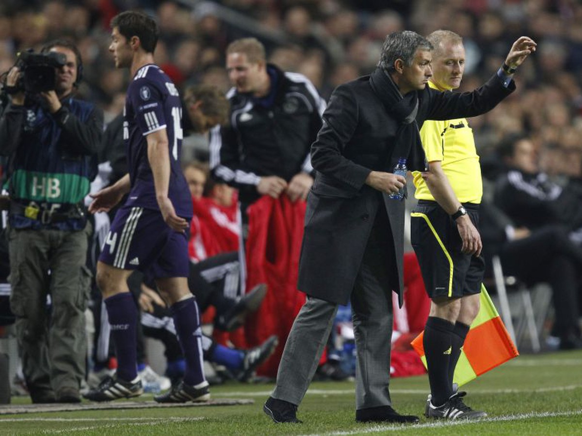Vylúčený Xabi Alonso a Jose Mourinho