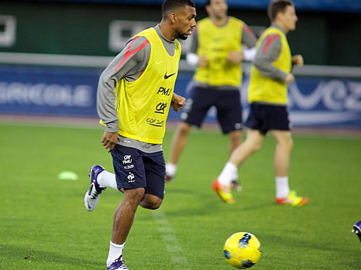 Yann M'Vila 