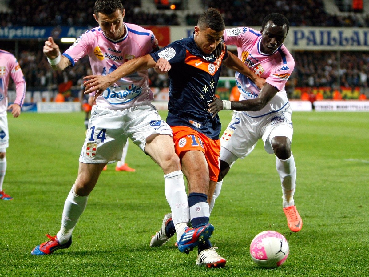 Younes Belhanda a Mohammed Rabiu