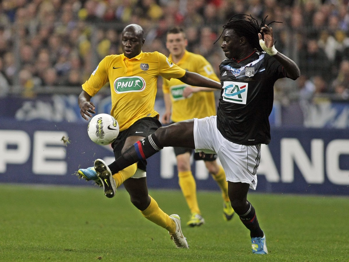 Zanke Diarra a Bafetimbi Gomis v súboji