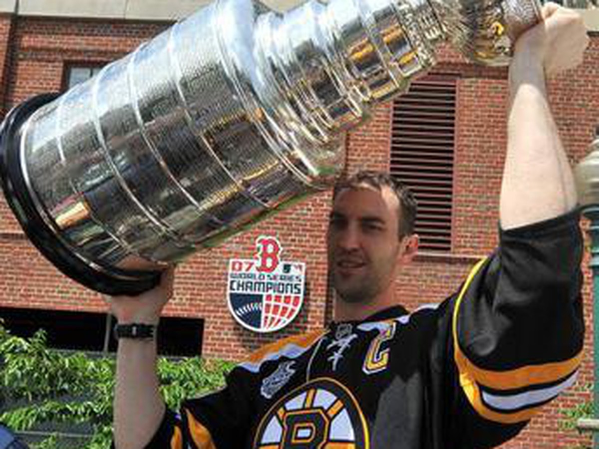 Zdeno Chára a Stanley Cup