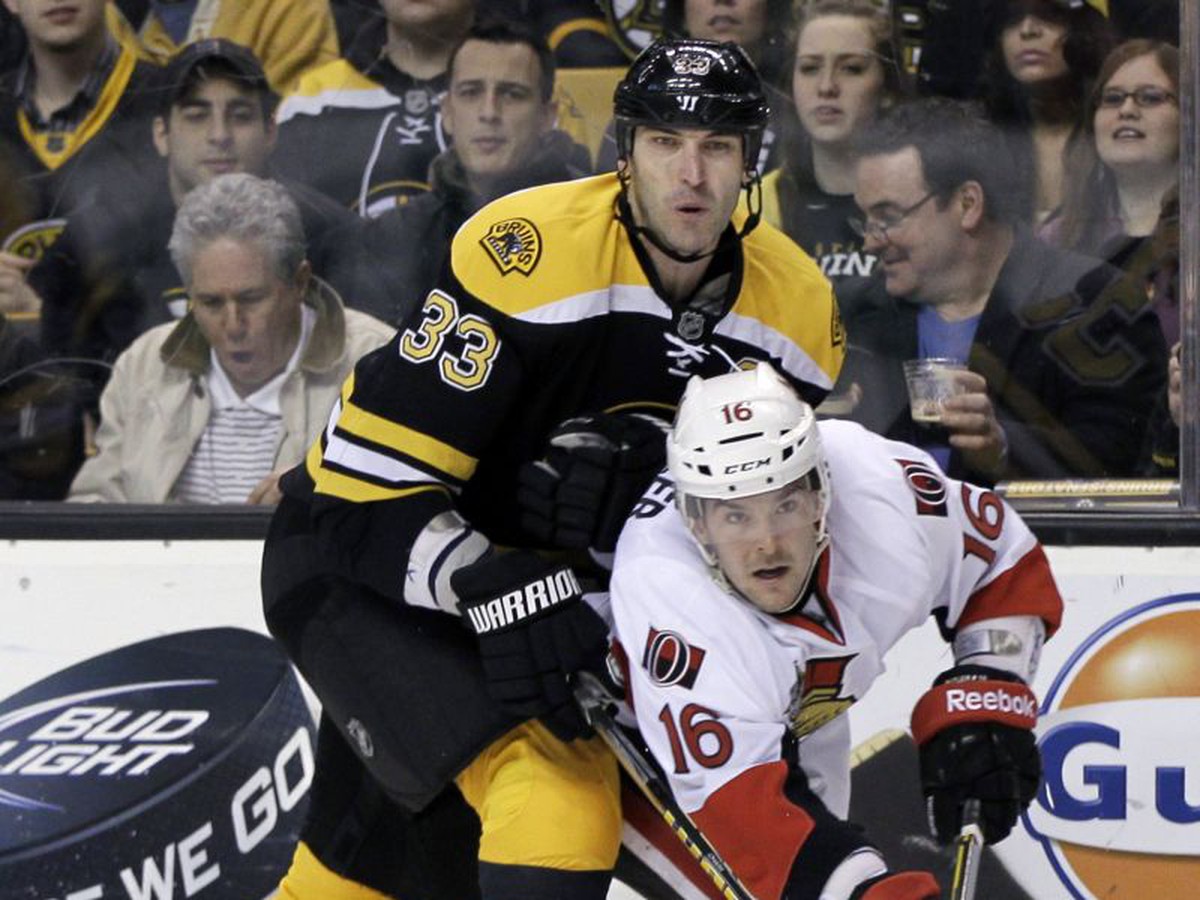 Zdeno Chára a Bobby Butler