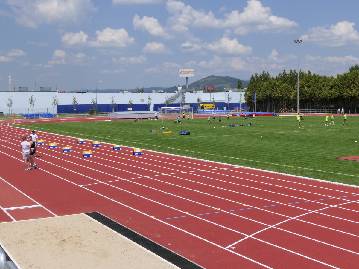 Otvárací ceremoniál atletického štadióna UNIZA v Žiline
