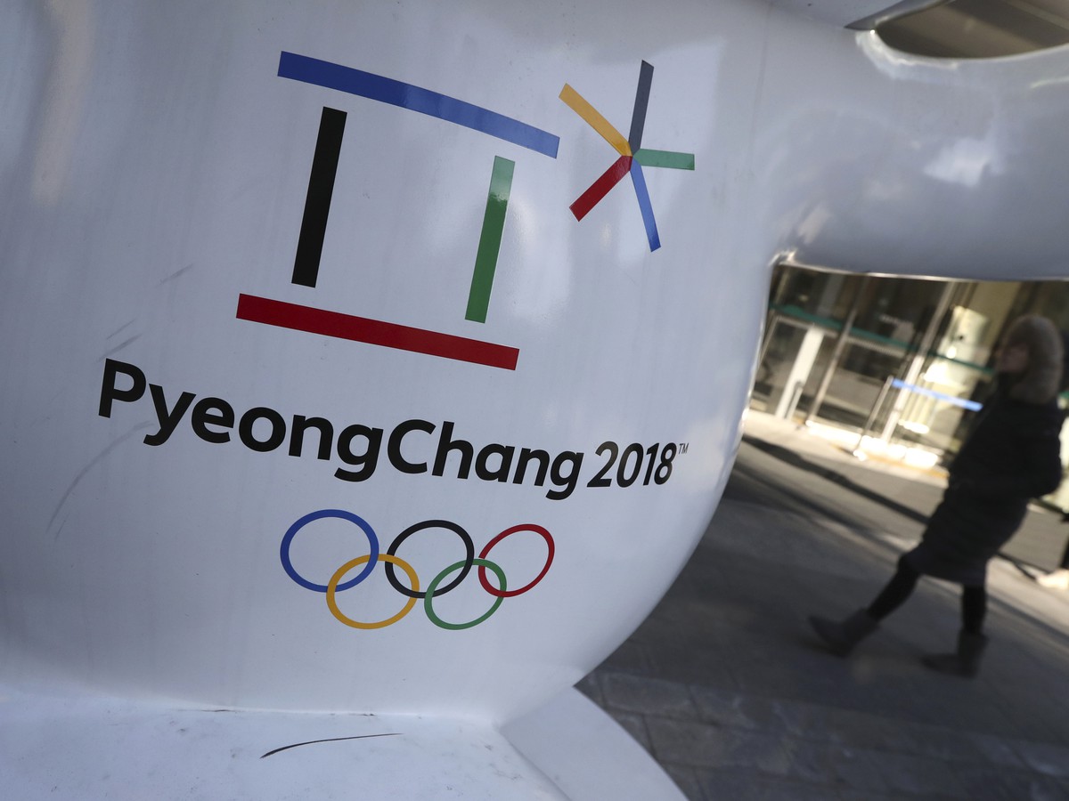 Na snímke oficiálny znak zimných olympijských hier v Pjongčangu