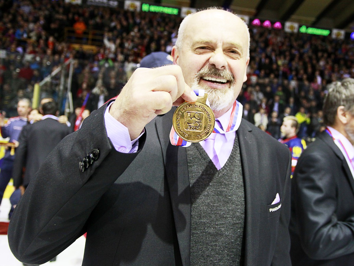 Tréner HKm Zvolen Peter Mikula