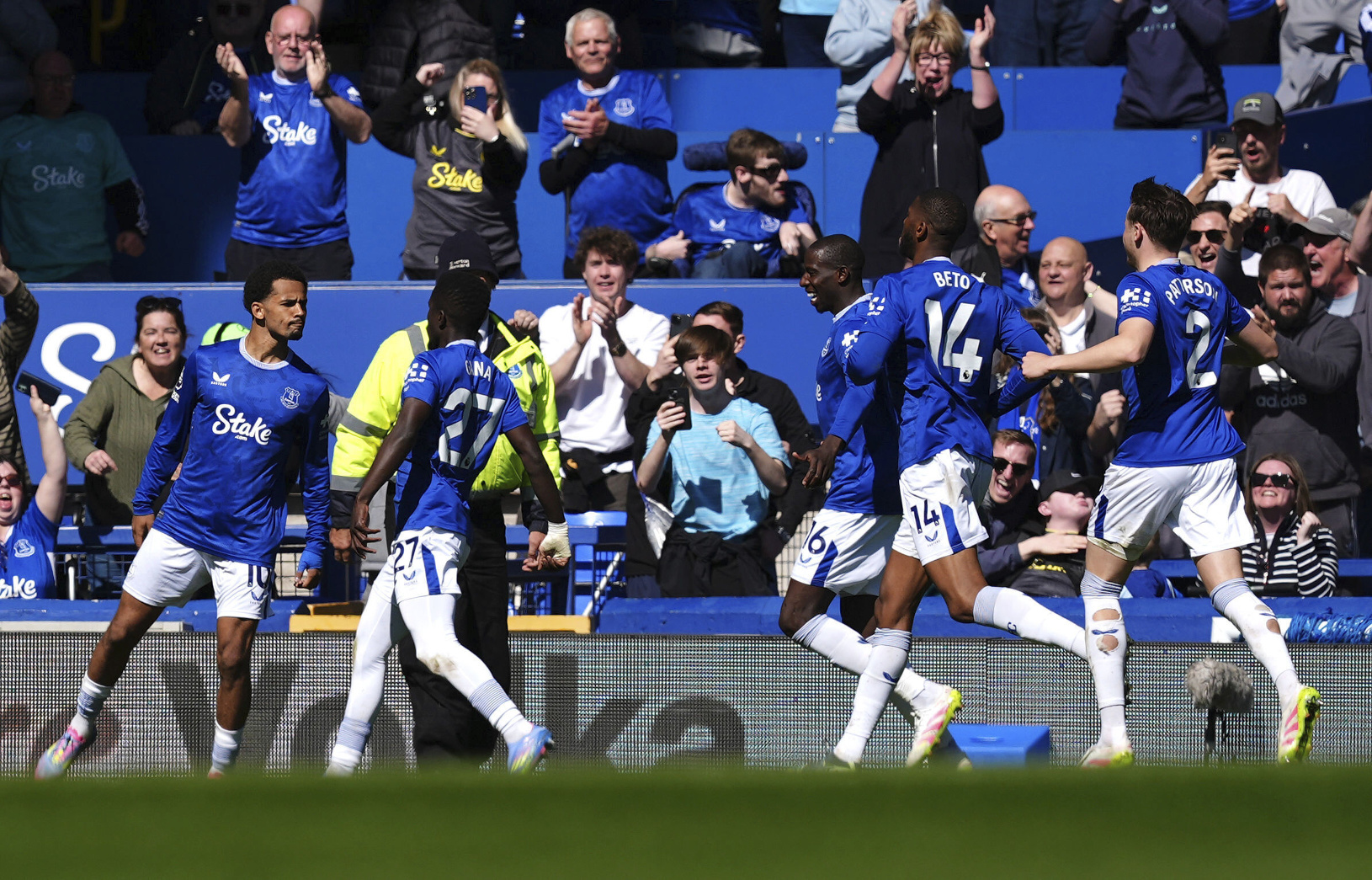 Futbalista Evertonu Iliman Ndiaye