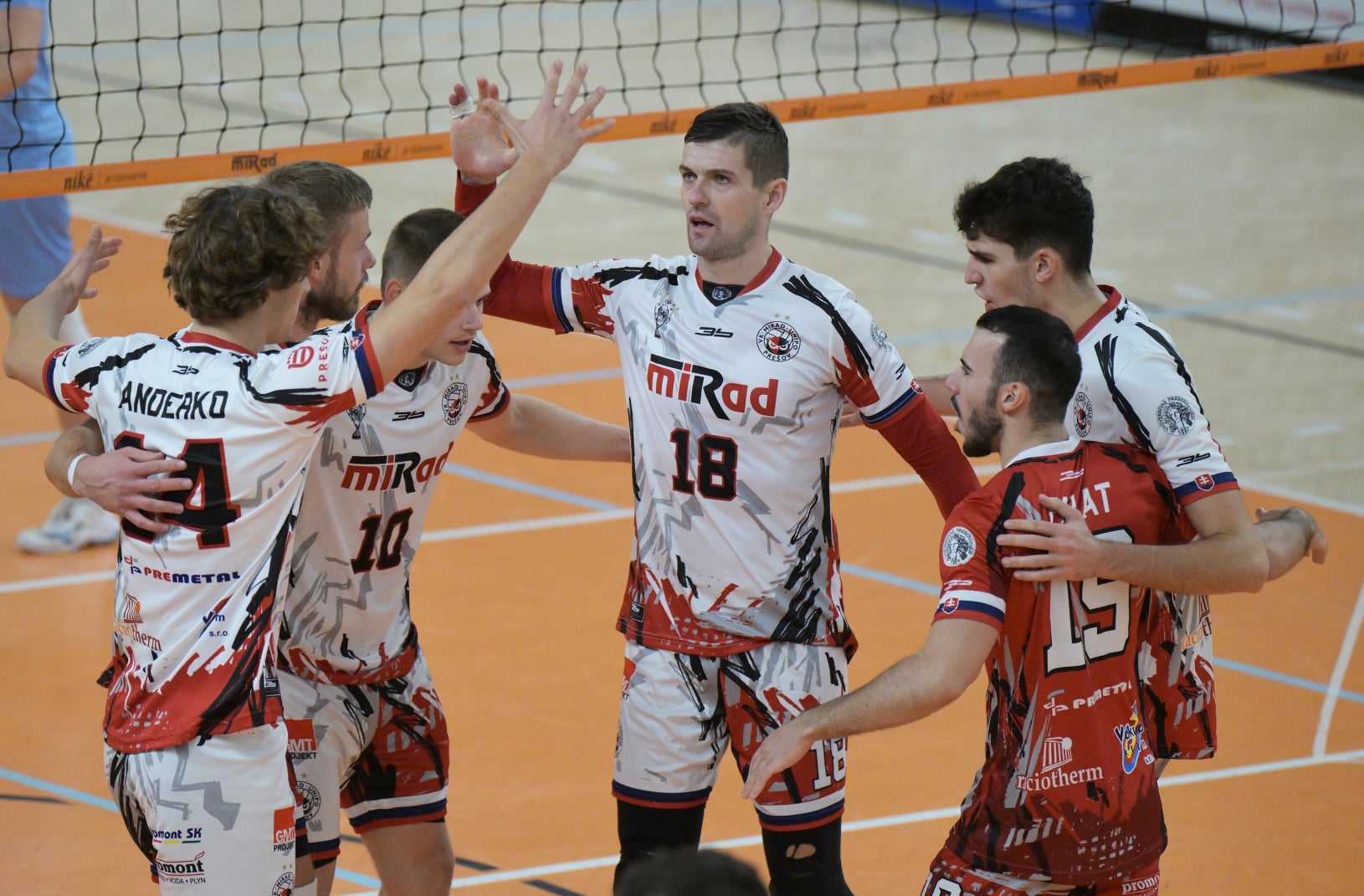Na snímke radosť hráčov
