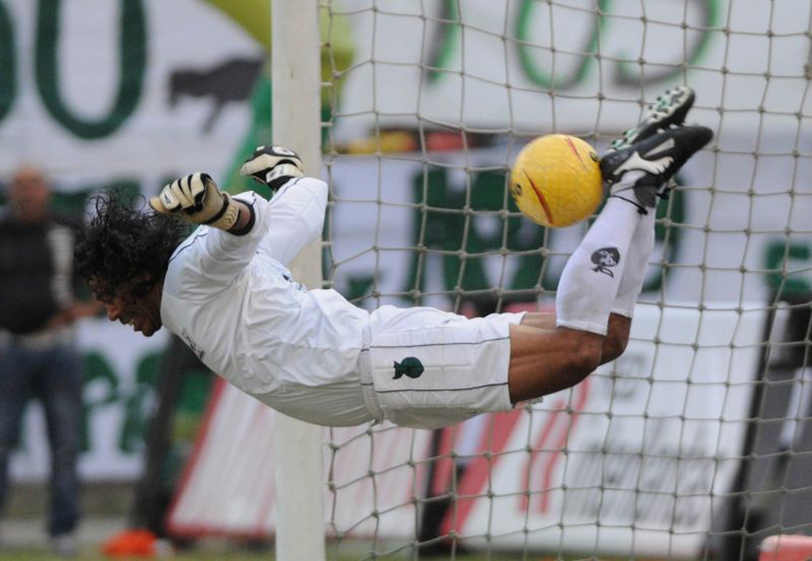 Legendárny kolumbijský bránkár Higuita