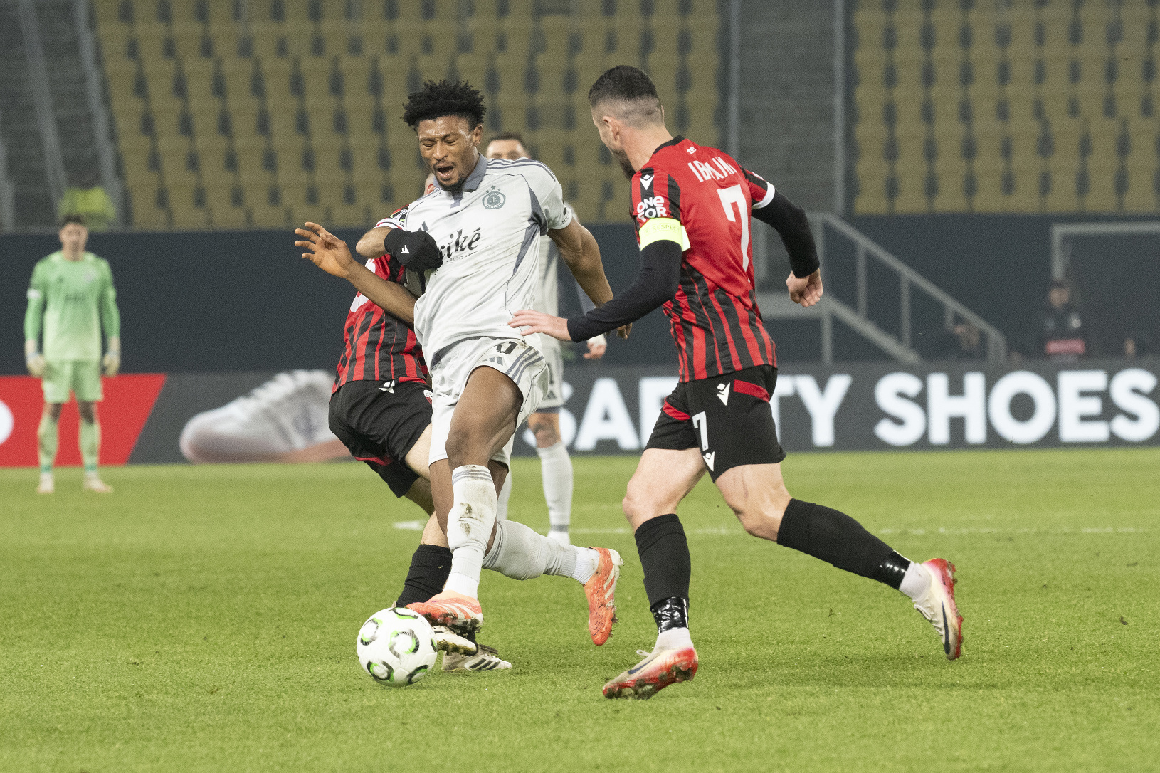 Rahim Ibrahim (Slovan), vpravo