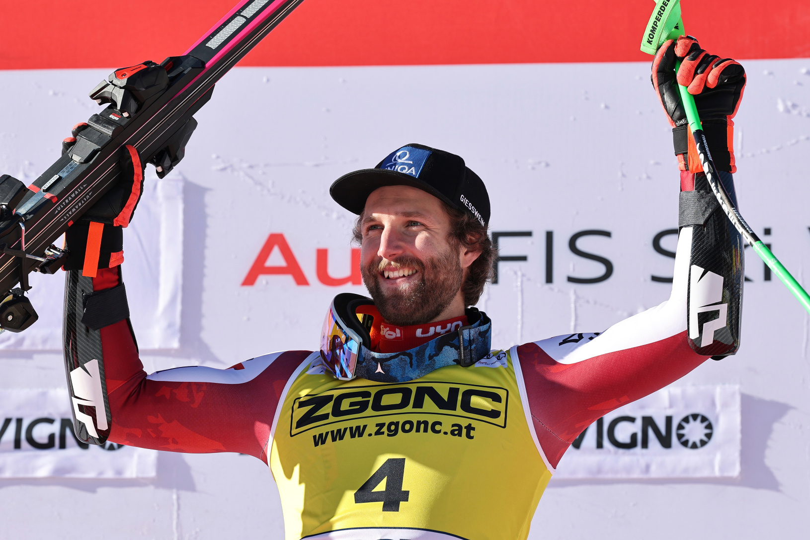 Marco Schwarz oslavuje triumf