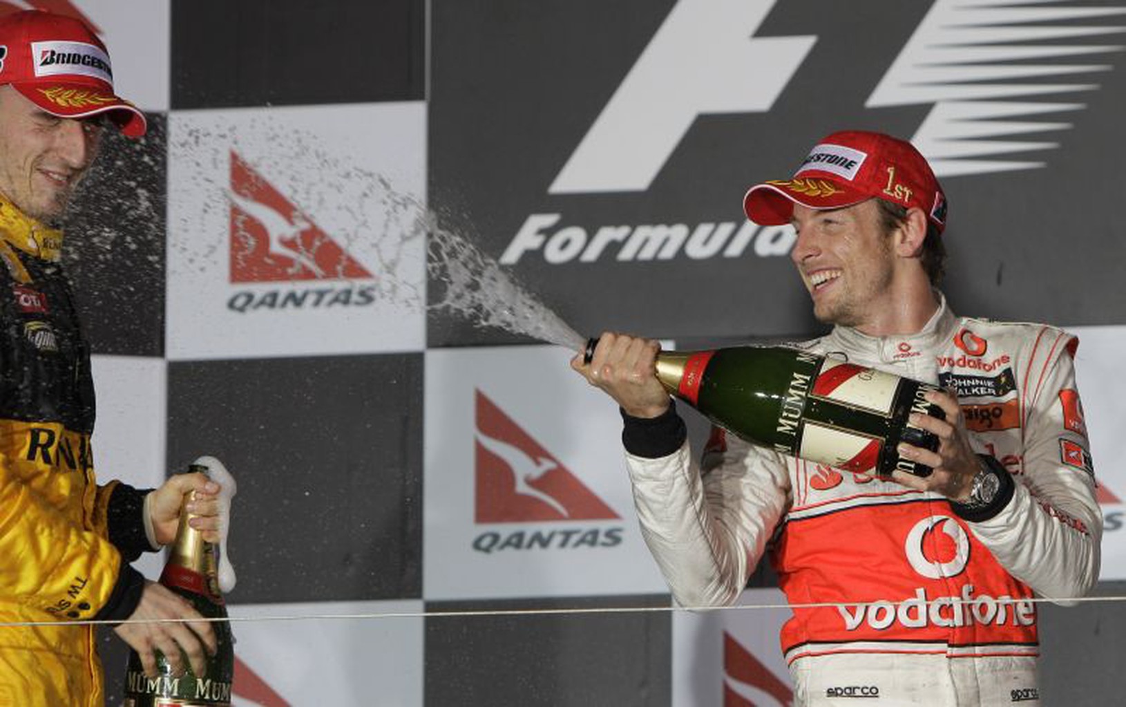 Jensom Button si užíva