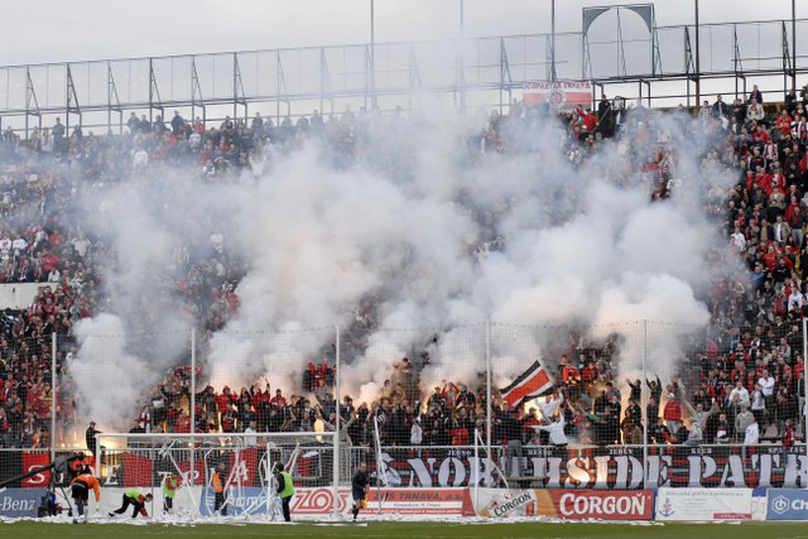 Trnavskí fanúšikovia počas futbalového